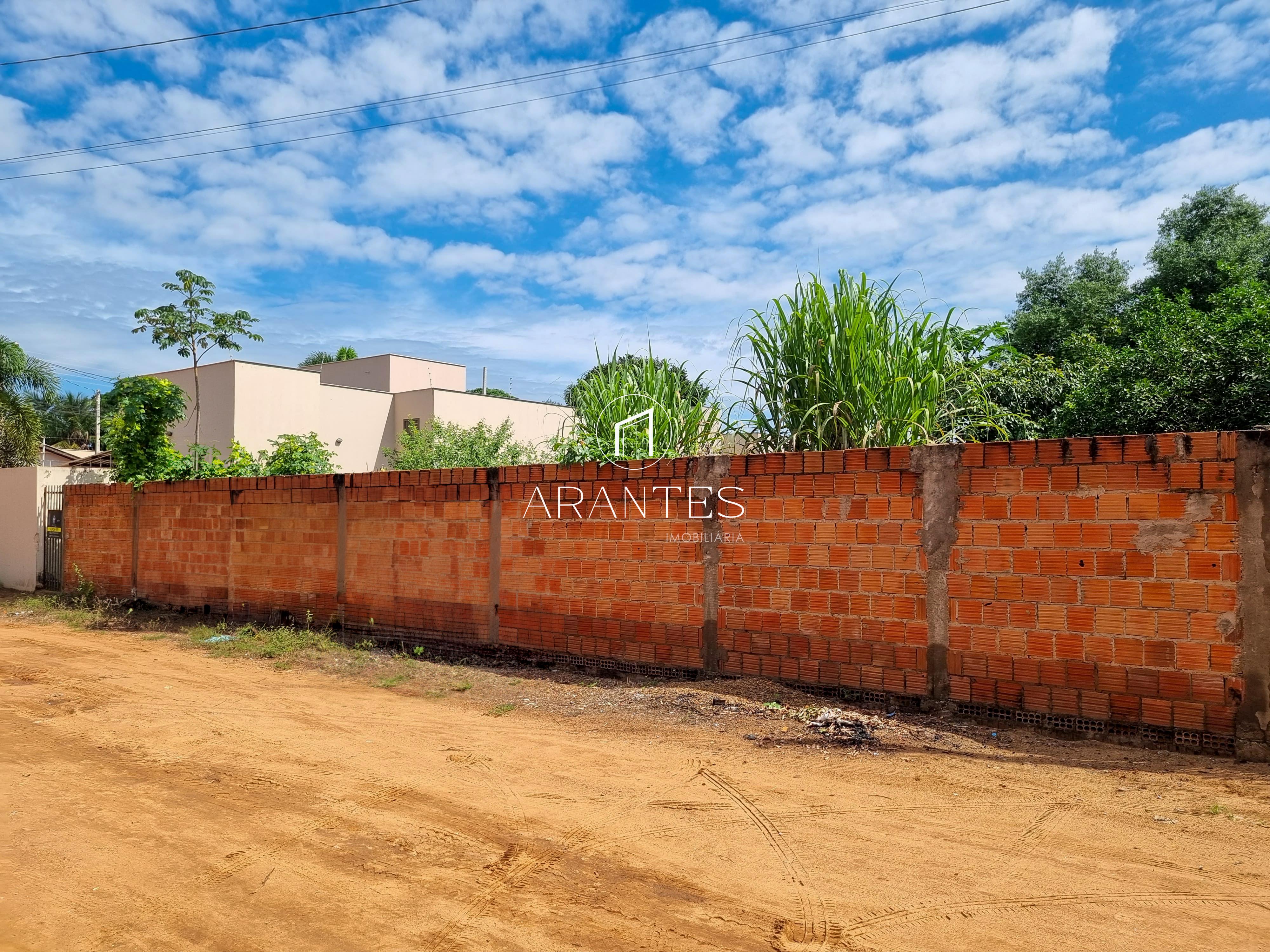 Terreno à venda no Bairro Vila Haro