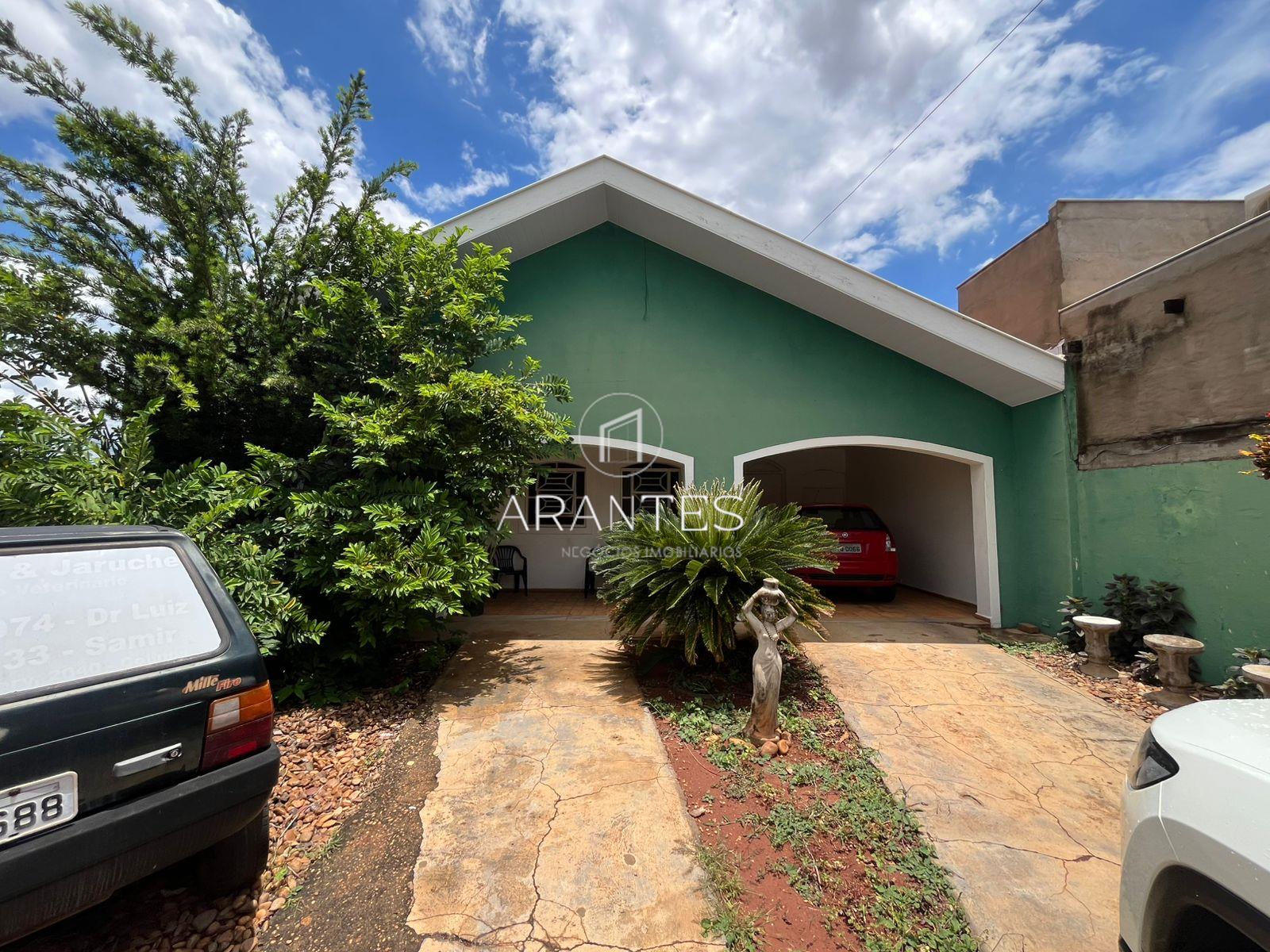 CASA À VENDA – BAIRRO COLINOS  OPORTUNIDADE PARA REFORMA EM BAIRRO NOBRE