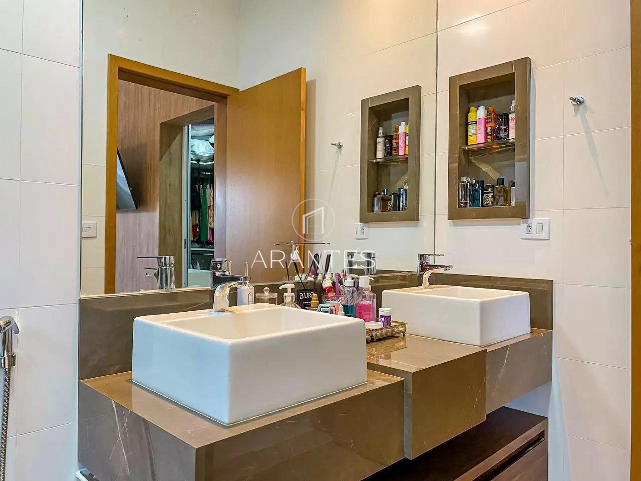 Casa em Condomínio – 3 suítes – Portal das Águas – Piscina aquecida e energia fotovoltaica