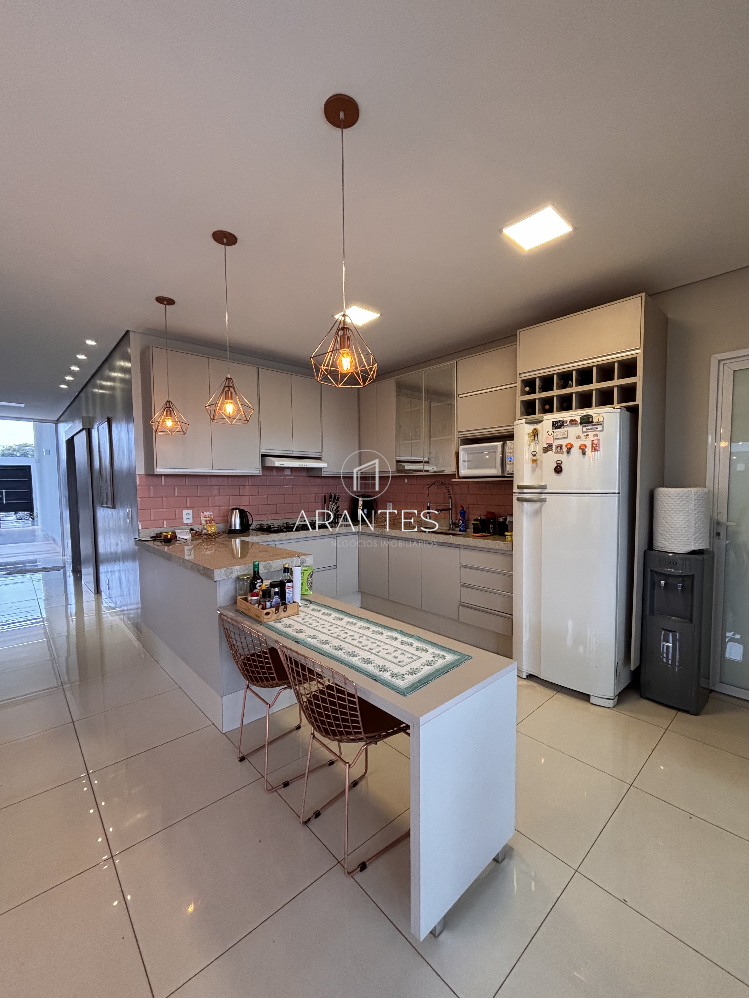 Casa COMPLETA à venda no Mais Parque
