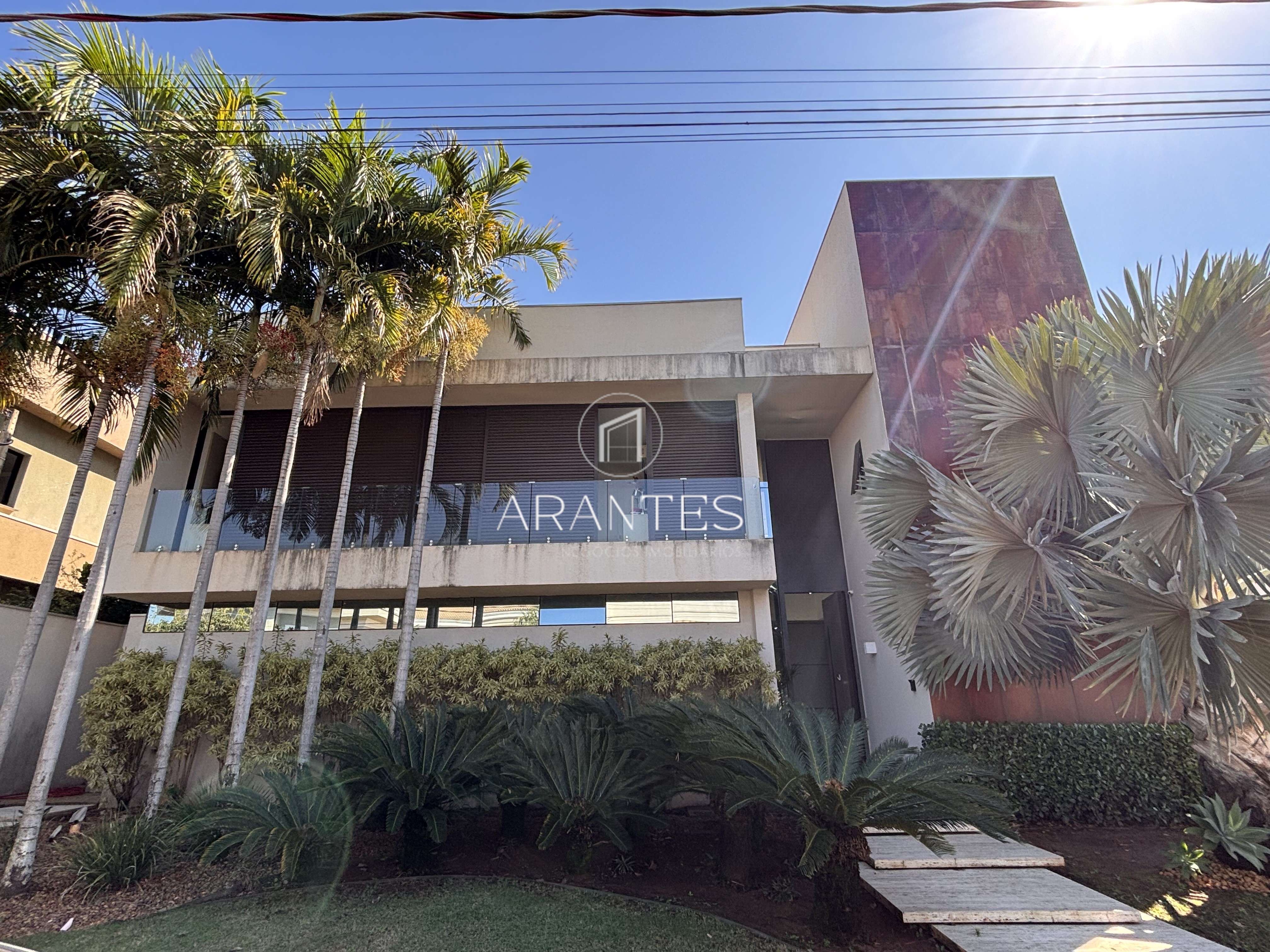 Casa altíssimo padrão no Portal das Águas com 6 suítes