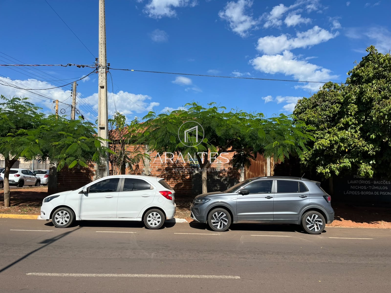 OPORTUNIDADE RARA I VENDA CASA DE ESQUINA NA AV ROSÁRIO CONGRO