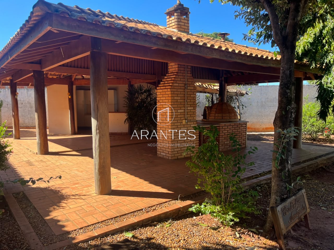 CASA À VENDA NA AV OLINTO MANCINI