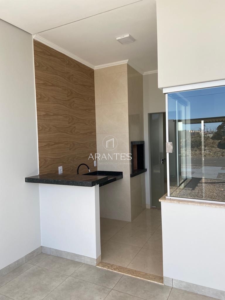 Casa à venda no Bairro Ipê III – Conforto, espaço e área de lazer!