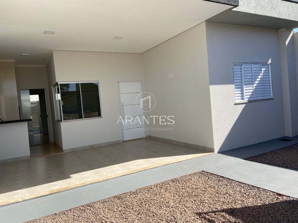 Casa à venda no Bairro Ipê III – Conforto, espaço e área de lazer!