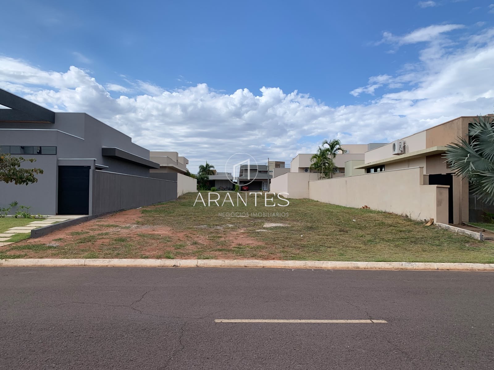 Terreno Condomínio Villa Dumont