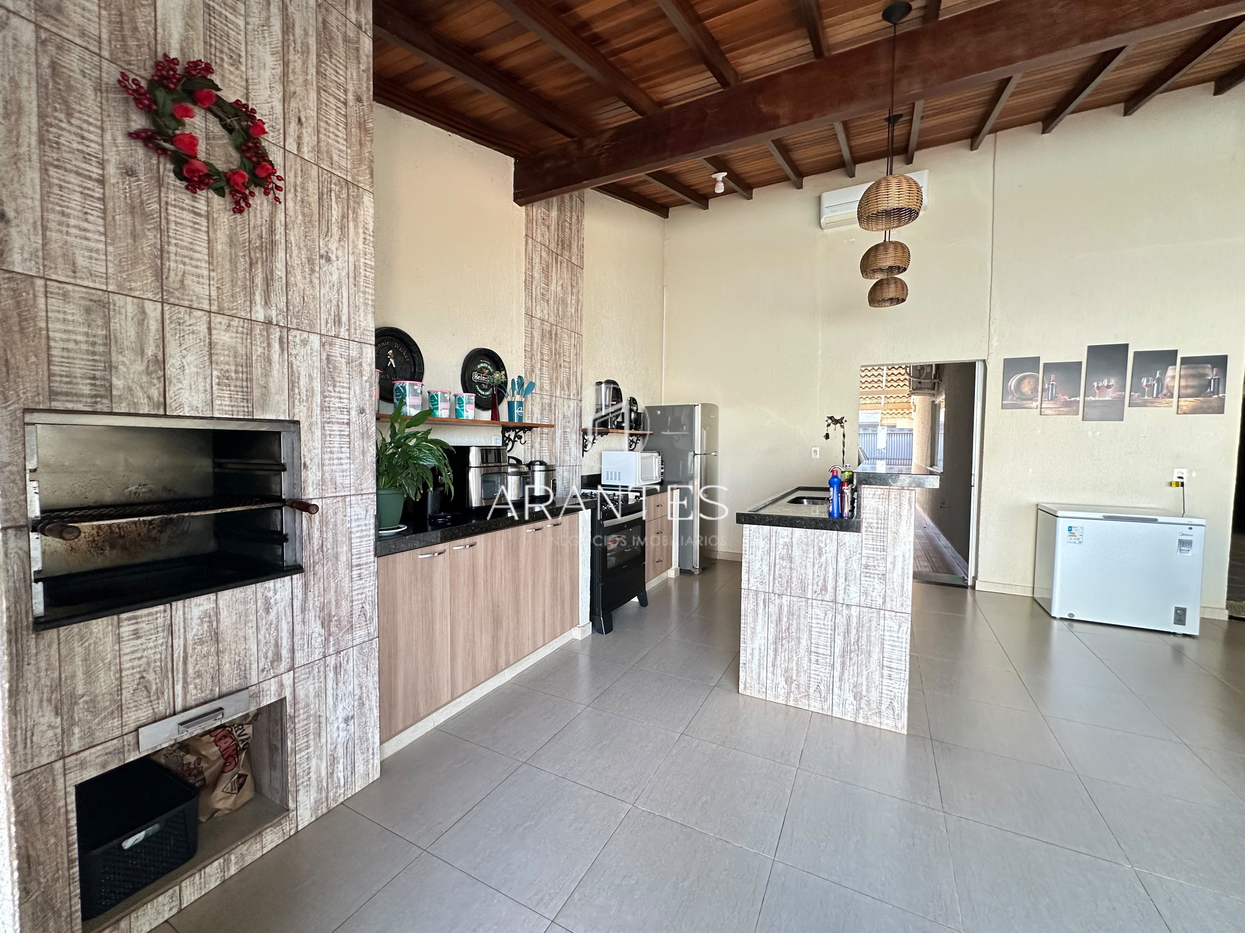 CASA À VENDA NO BAIRRO IPÊ