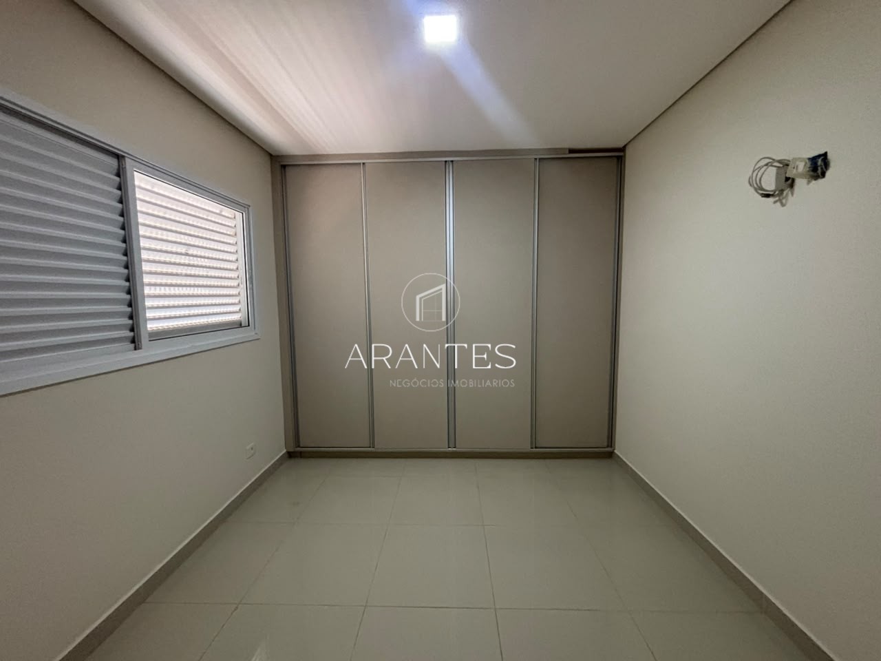Apartamento à venda no condomínio Monte Carlo