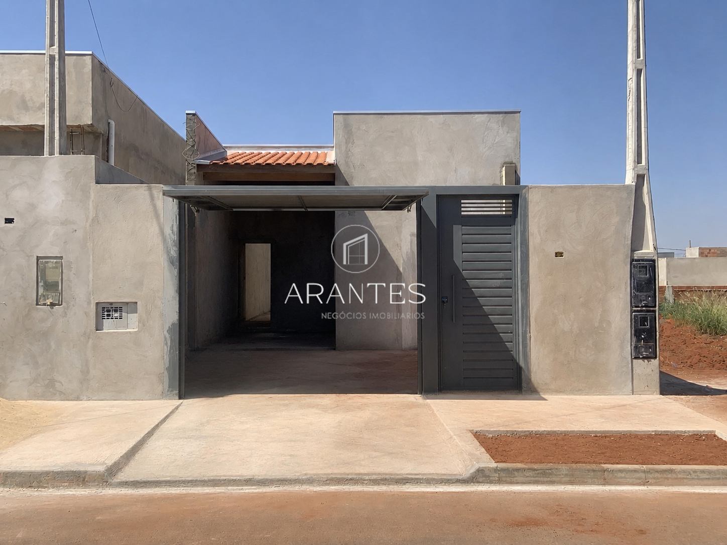 Casa à venda com amplo espaço para futuras ampliações — aceita financiamento - BOSQUE DAS ARARAS
