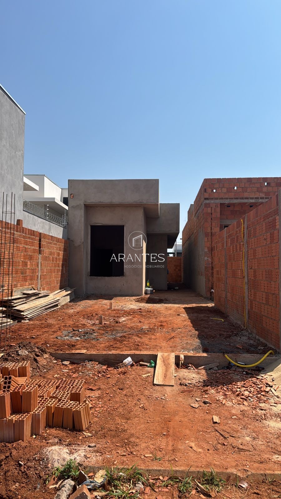 CASA COM 2 QUARTOS C\SUITE NO BELA VISTA DA LAGOA