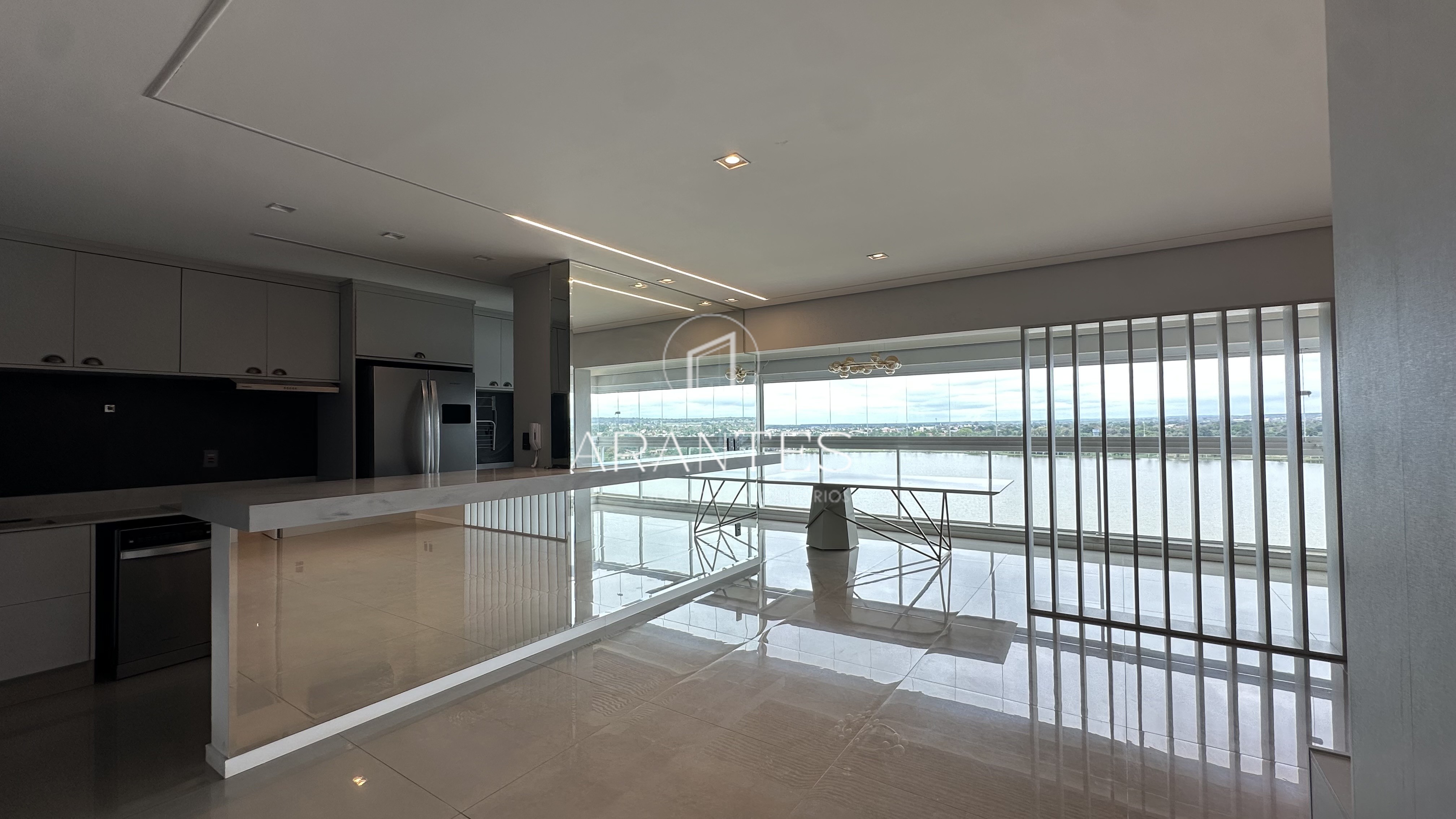 COBERTURA Á VENDA - RESIDENCIAL DUETTO IGUATEMI