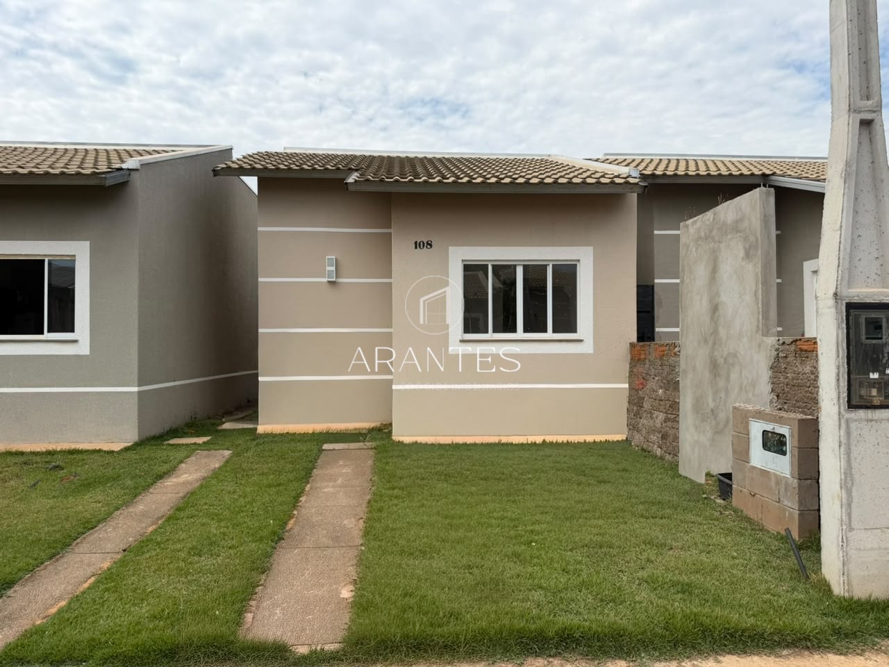 ECOVILLE IV CASA À VENDA COM 2 DORMITÓRIOS