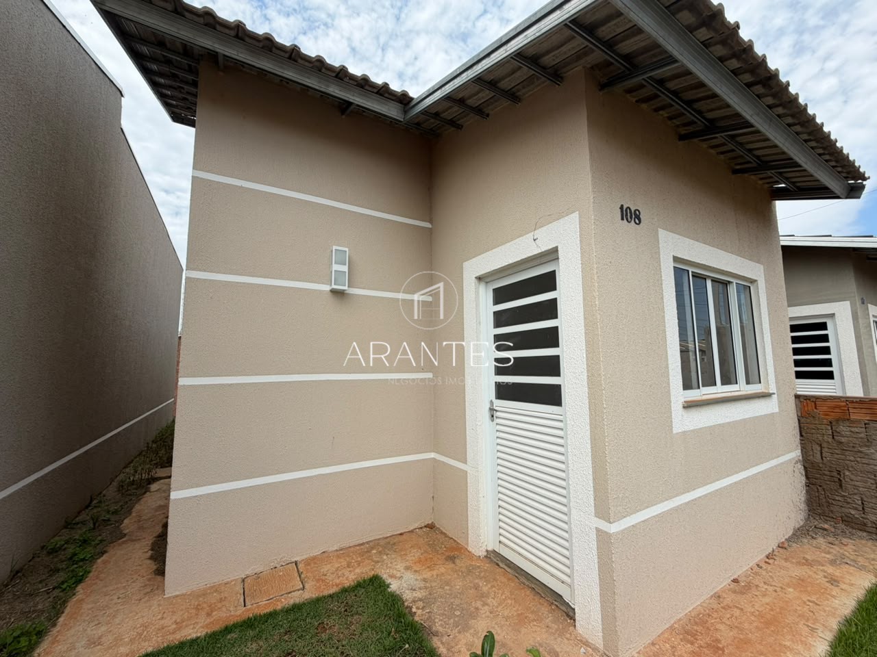 ECOVILLE IV CASA À VENDA COM 2 DORMITÓRIOS