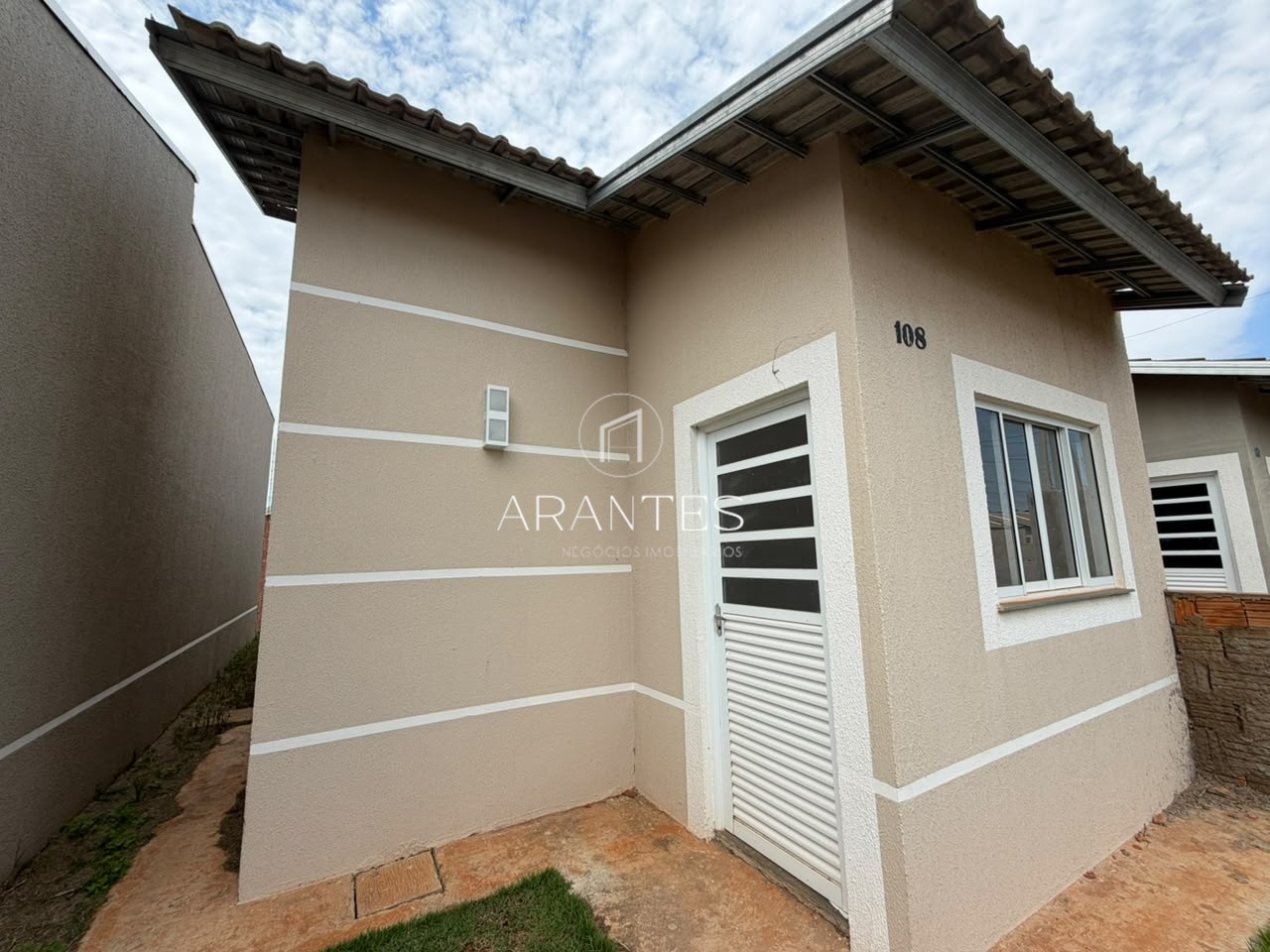ECOVILLE IV CASA À VENDA COM 2 DORMITÓRIOS
