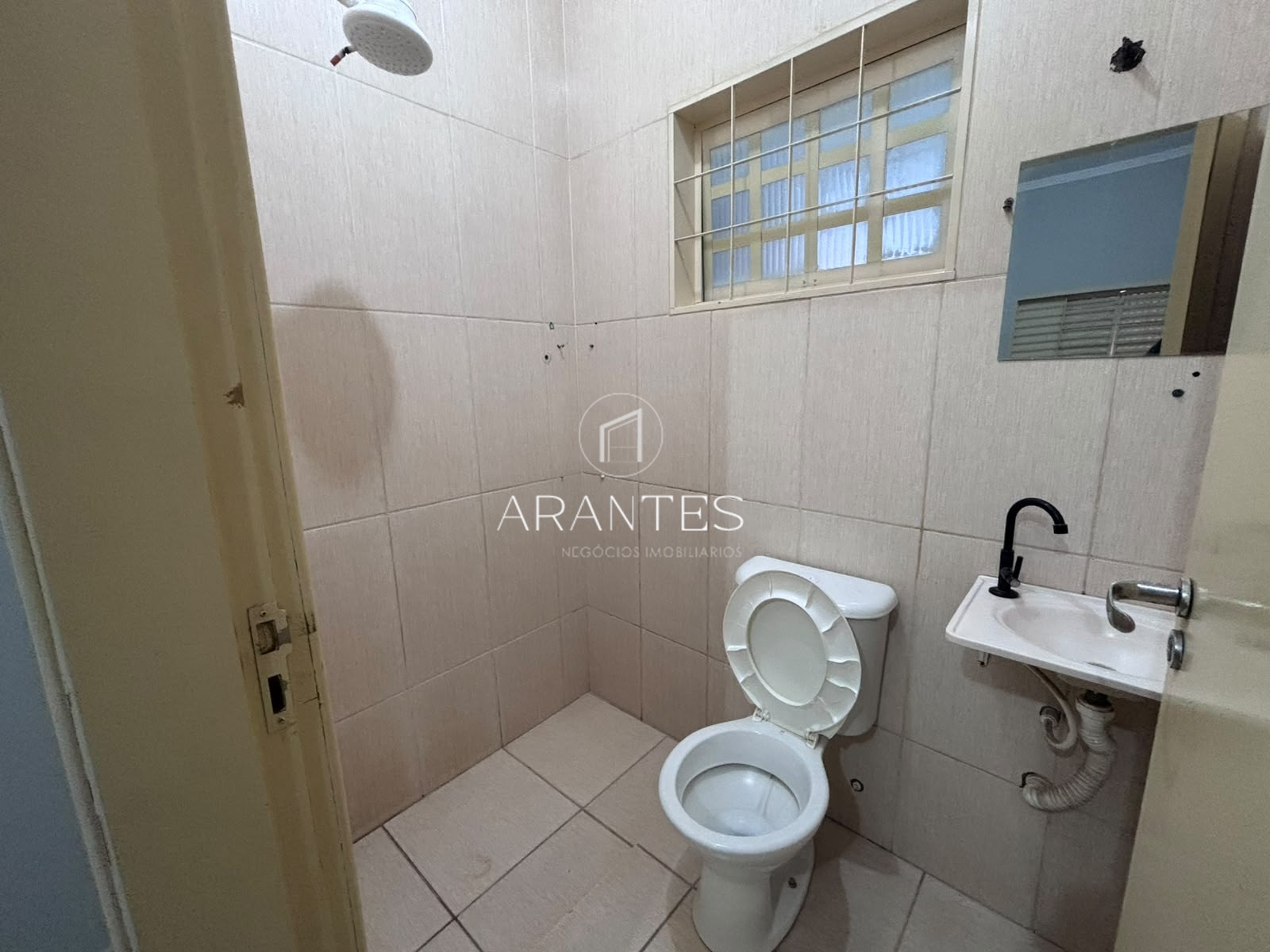 Casa ampla com 3 dormitórios + 1 edicula I Bairro Centro