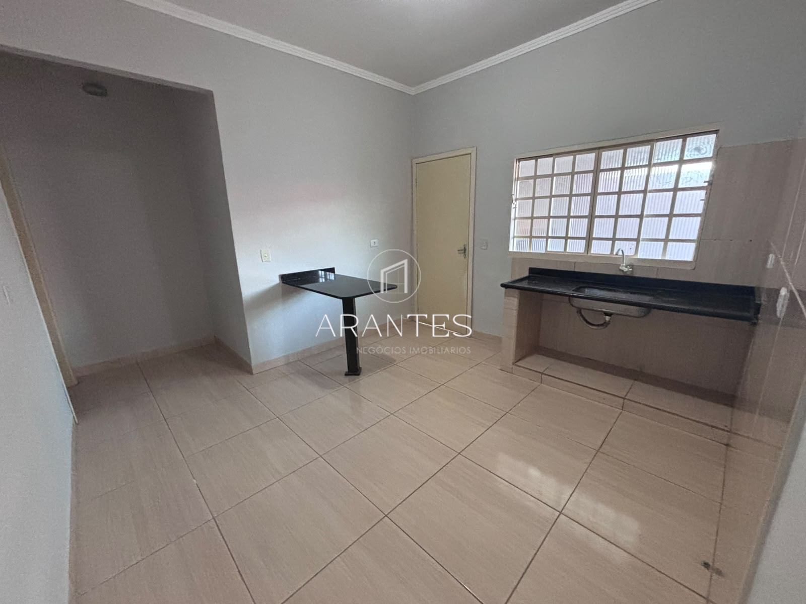 Casa ampla com 3 dormitórios + 1 edicula I Bairro Centro