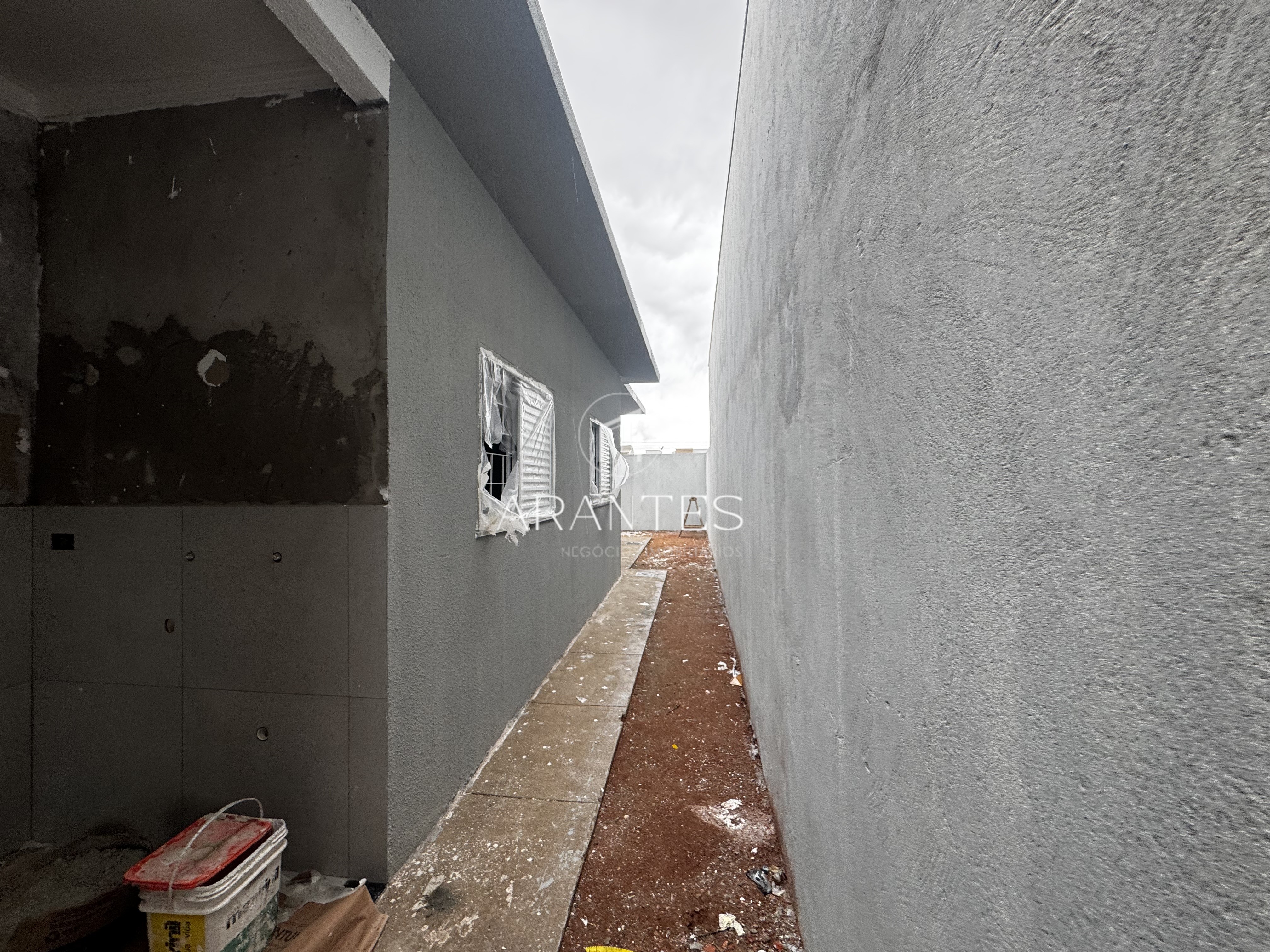CASA PARA LOCAÇÃO NO YPE 3 QUARTOS COM SUITE 