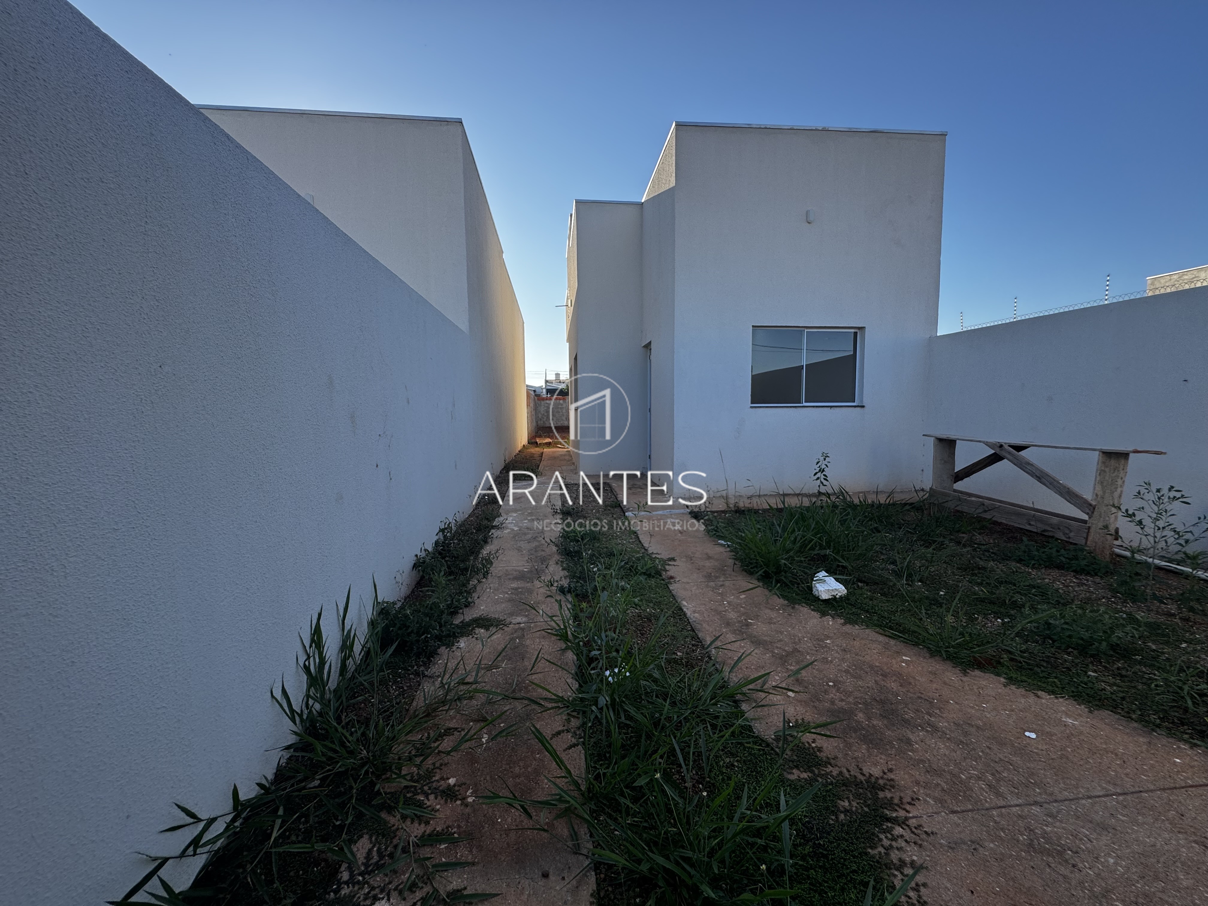CASA A VENDA  NO LOTEAMENTO OT COM 2 QUARTOS 