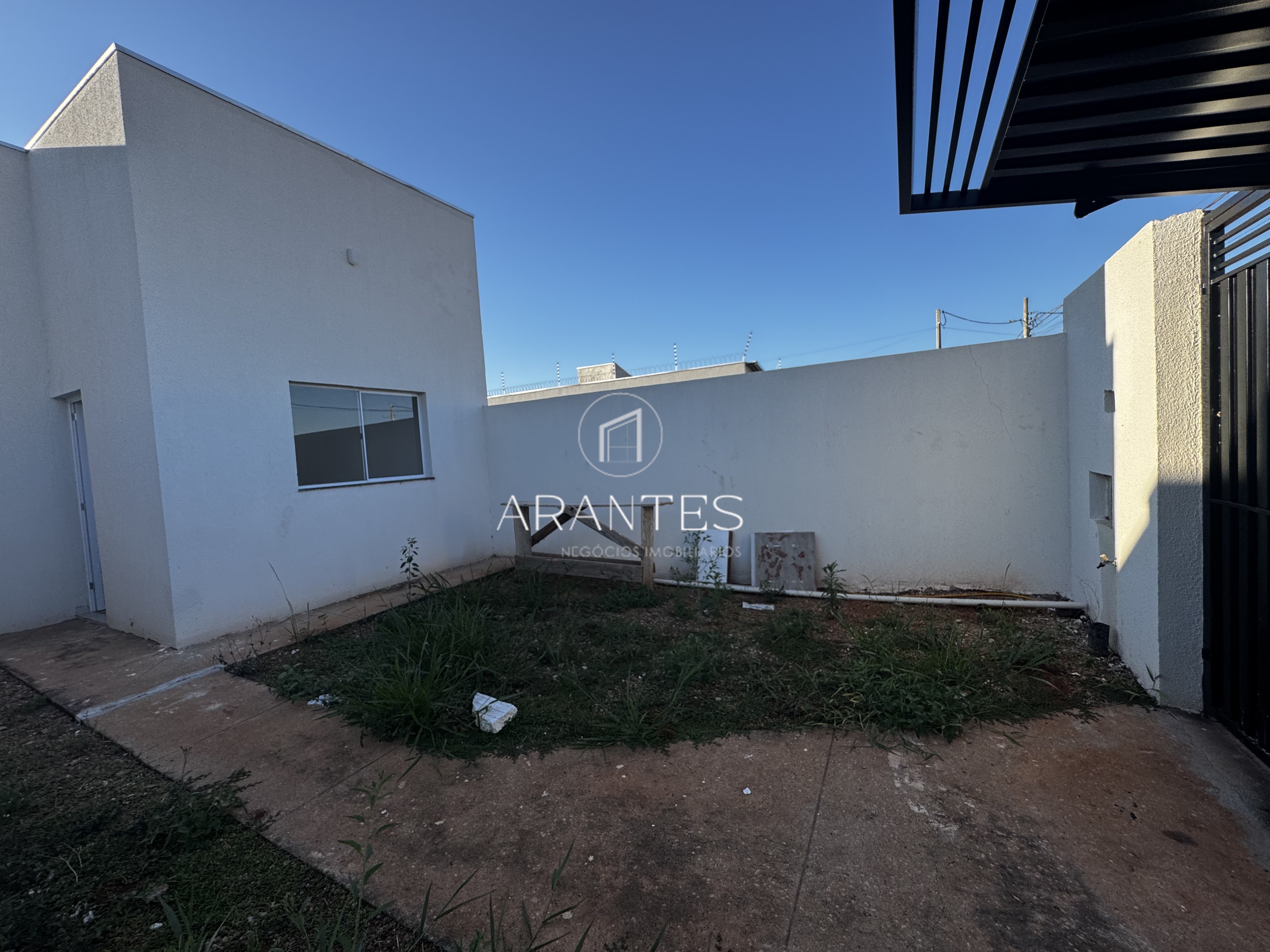 CASA A VENDA  NO LOTEAMENTO OT COM 2 QUARTOS 