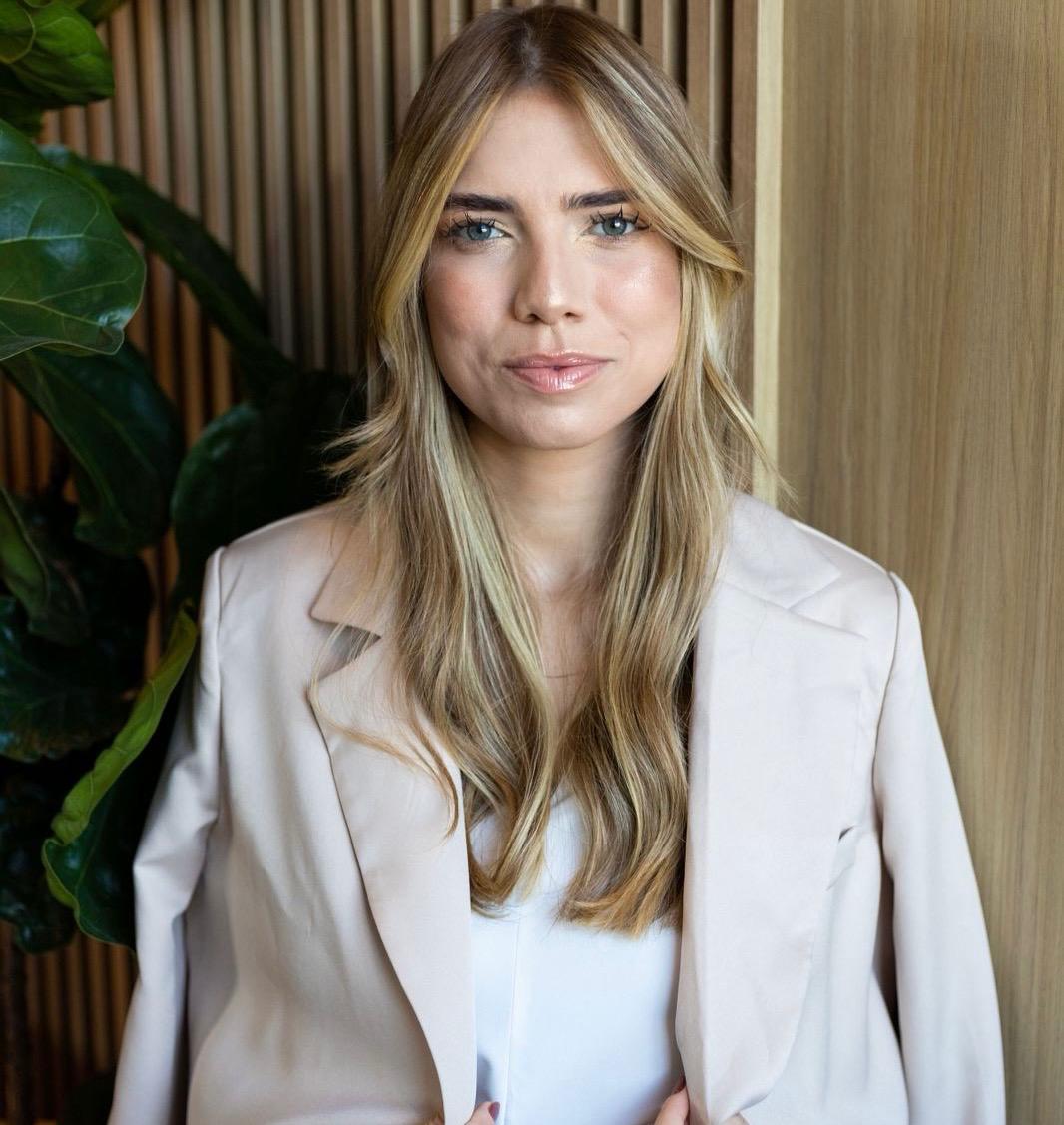 Corretor Caroline Pereira De Paula 
